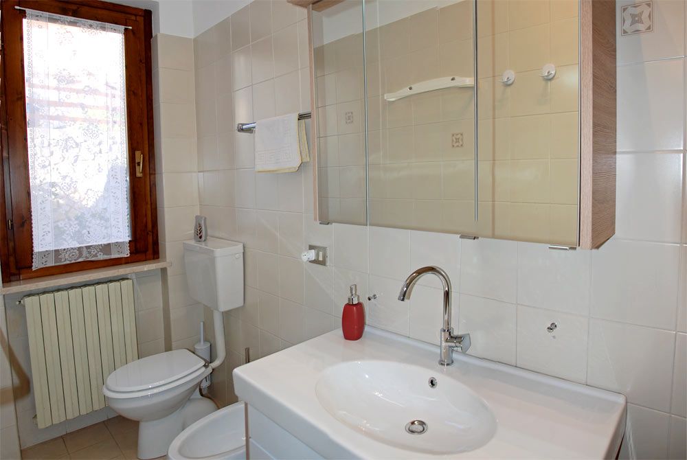 Helles Bad mit Fenster